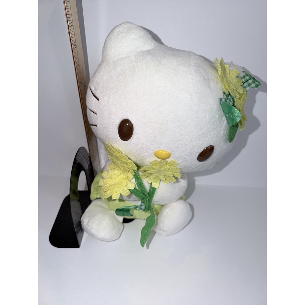 Hello Kitty Sanrio Kawaii White Plush Yellow Dandelion Flowers Stuffed NWT